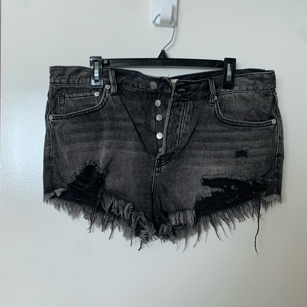 We The Free Free People Distressed Jean Shorts Black Size 31